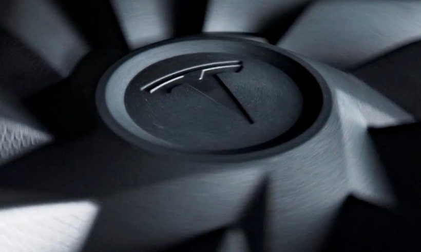  Un clip teaser publicat de Tesla pe platforma X stârneşte speculaţii despre noul Roadster sau un model de masă