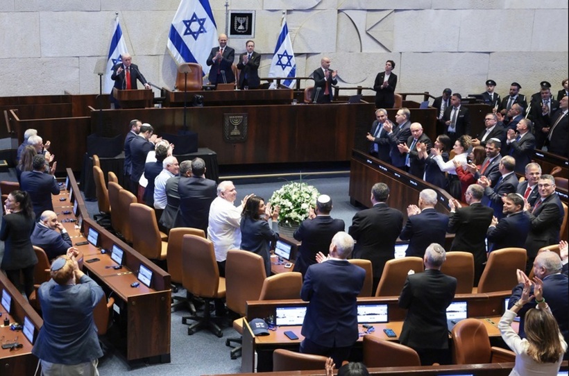 Trump le cere palestinienilor, în Parlamentul israelian, „să se îndepărteze de la calea terorismului”