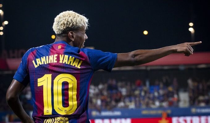  Forbes: La doar 18 ani, Lamine Yamal a ajuns în topul celor mai bine plătiţi fotbalişti din lume în 2025. Ierarhia este dominată în continuare de Cristiano Ronaldo