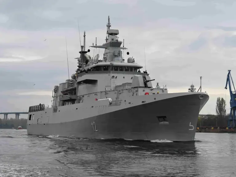 Bulgaria a scos în Marea Neagră prima navă de patrulare. România a contractat o corvetă de 200.000.000 €