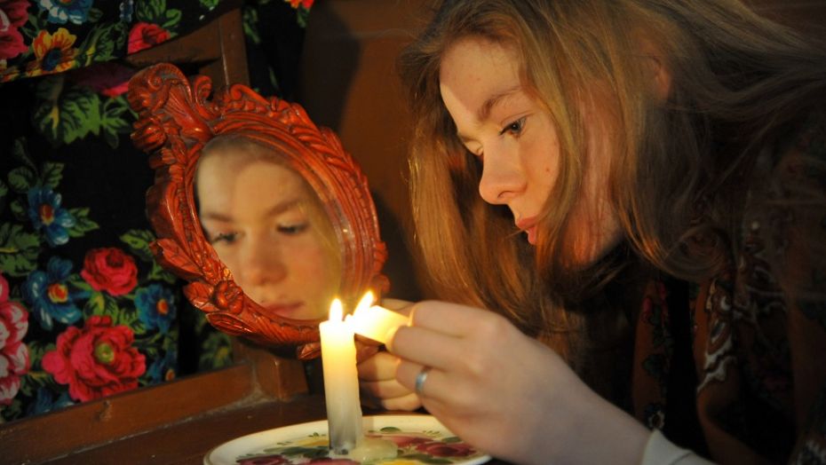 De Sfântul Andrei, fete, mâțe și mujdei