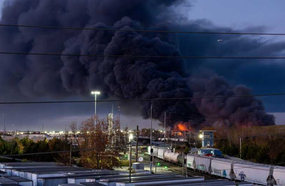  Avion cargo prăbușit în SUA: Cel puțin șapte morți – VIDEO