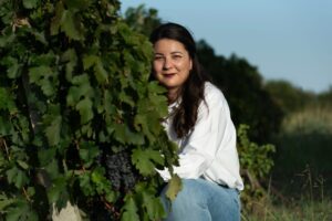 Povestea Anei Maria Toader, tânara pe care părinții o vedeau medic, dar ea a ajuns horticultor din dragoste pentru vin. „Nu este doar o băutură, ci o lume de sine stătătoare” – FOTO