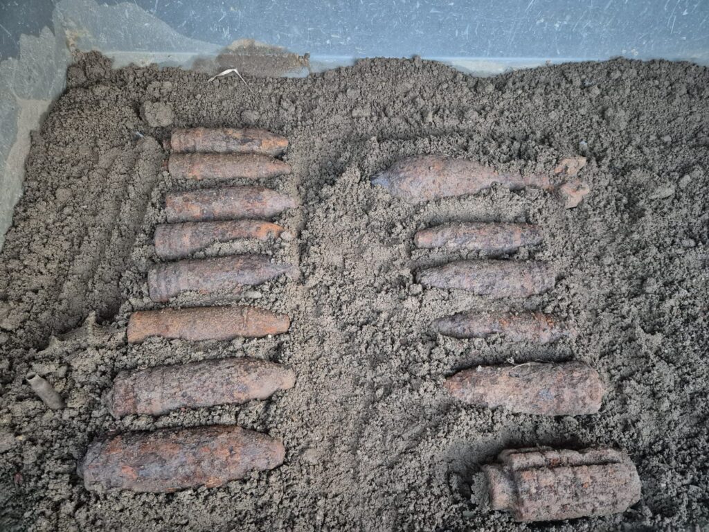  Intervenții pirotehnice în județul Iași după descoperirea unor elemente de muniție