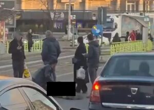 FOTO – Accident grav în zona Gării din Iași. Pieton, lovit de un autoturism - UPDATE