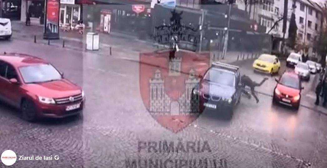 VIDEO - Iași: Un bărbat care și-a rupt o mână pe trotineta electrică, azi și-a rupt un picior