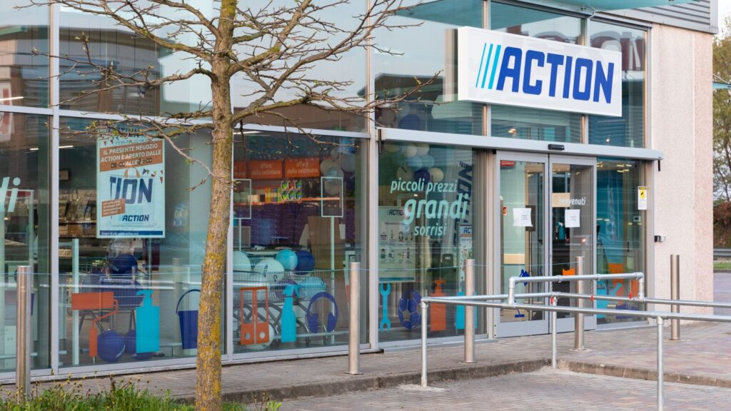  Rivalul Pepco și KiK vine la Iași. Action, retailerul olandez cu articole de uz casnic și decorațiuni, caută spațiu aici. Rețeaua se extinde agresiv în România
