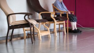 Aparținători sau reprezentanți legali? Noul Cod de Deontologie Medicală clarifică situația