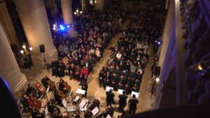 Concertul „Trei tenori ieșeni la Paris” a strâns peste 1.000 de spectatori. Deplasare pe banii Guvernului: alocare de 50.000 de euro