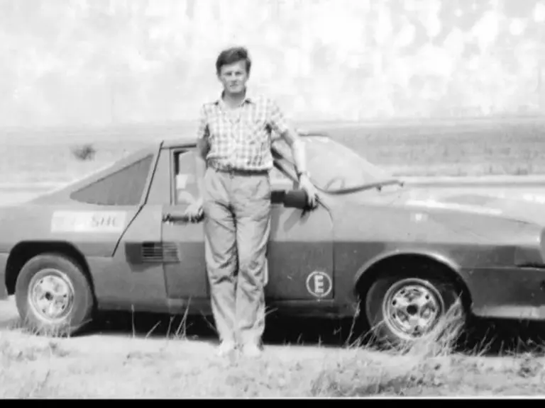 Povestea „supercar”-ului românesc cu motor central făcut în 1987. „Inspirat” de Toyota MR2