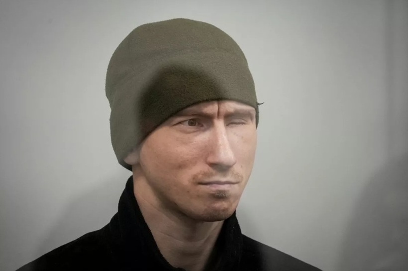  Un militar rus, condamnat pentru prima oară la închisoare pe viaţă în Ucraina, după ce este găsit vinovat de executarea unui prizonier de război