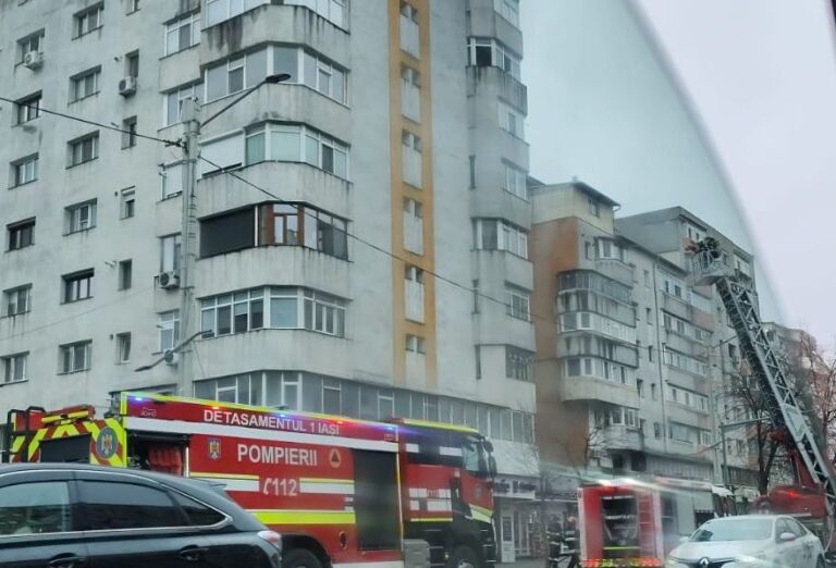 Incendiu la un apartament din Păcurari (FOTO)