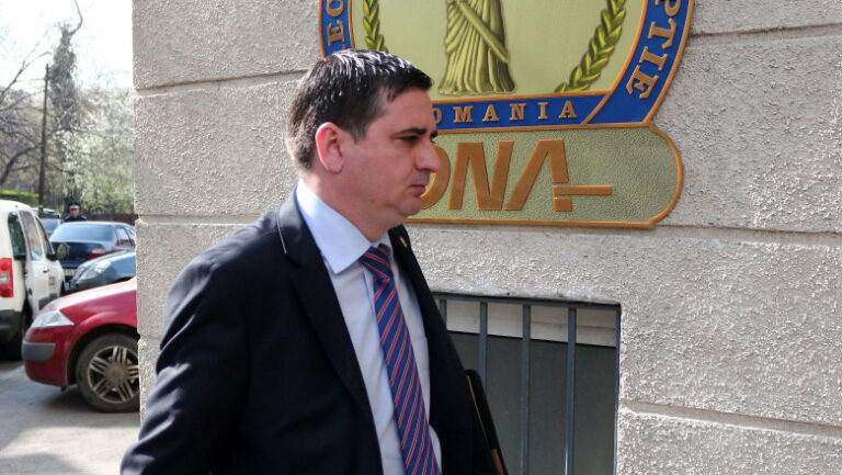 O judecătoare de la CAB îl vrea în libertate pe fostul senator Isăilă, recidivistul care a promis o șpagă de 1 milion de euro ministrului Apărării
