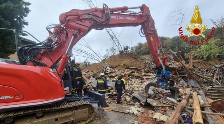 O persoană a murit și una este dată dispărută după o alunecare de teren în provincia Gorizia,  în nord-estul Italiei