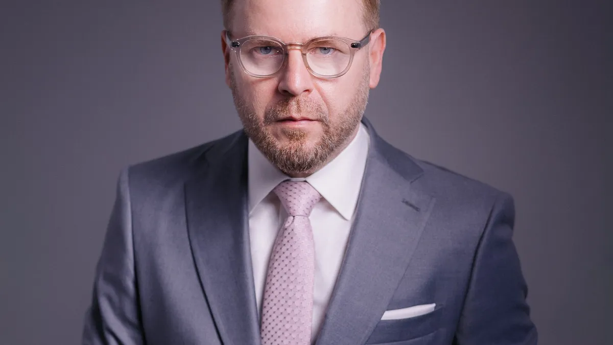 Magistrații surmenați: doi judecători ICCJ, pensionați recent, au intrat imediat în avocatură. Unul avea 52 de ani, altul 48 de ani