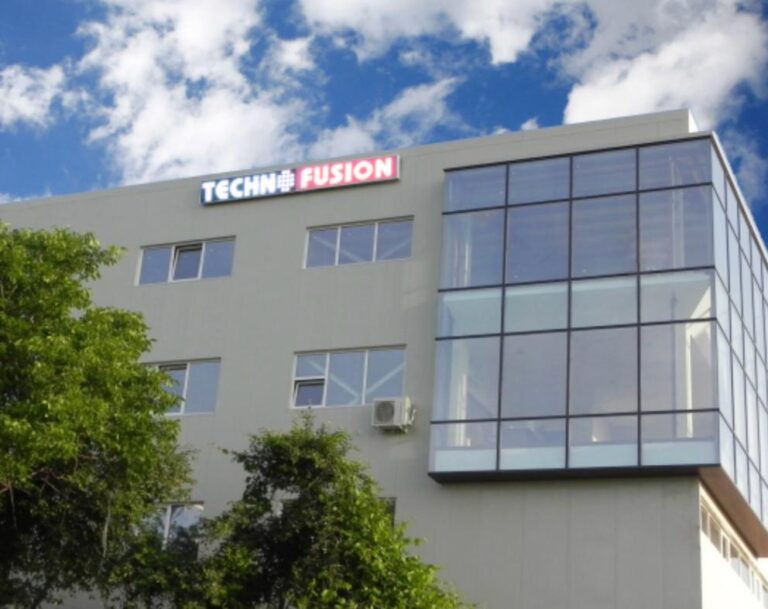 Dezvoltatorul blocurilor Fusion Towers din Iași scoate la vânzare fabrica de panouri LED. Își face loc Adrian Ioniță pentru noi proiecte imobiliare?