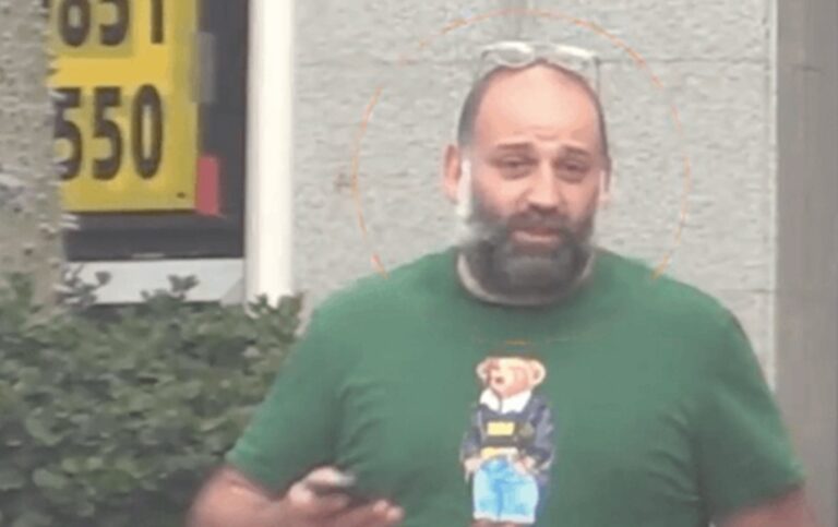 Zelenski îi blochează, prin decret, activele omului de afaceri Timur Mindici, un apropiat al său, în scandalul de corupţie care destabilizează Guvernul