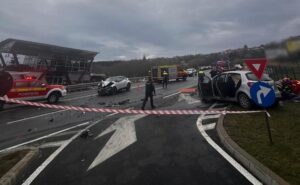 Accident grav la Cluj, un bărbat de 44 de ani a murit, iar alte trei persoane, printre care şi un copil de şapte ani au fost rănite