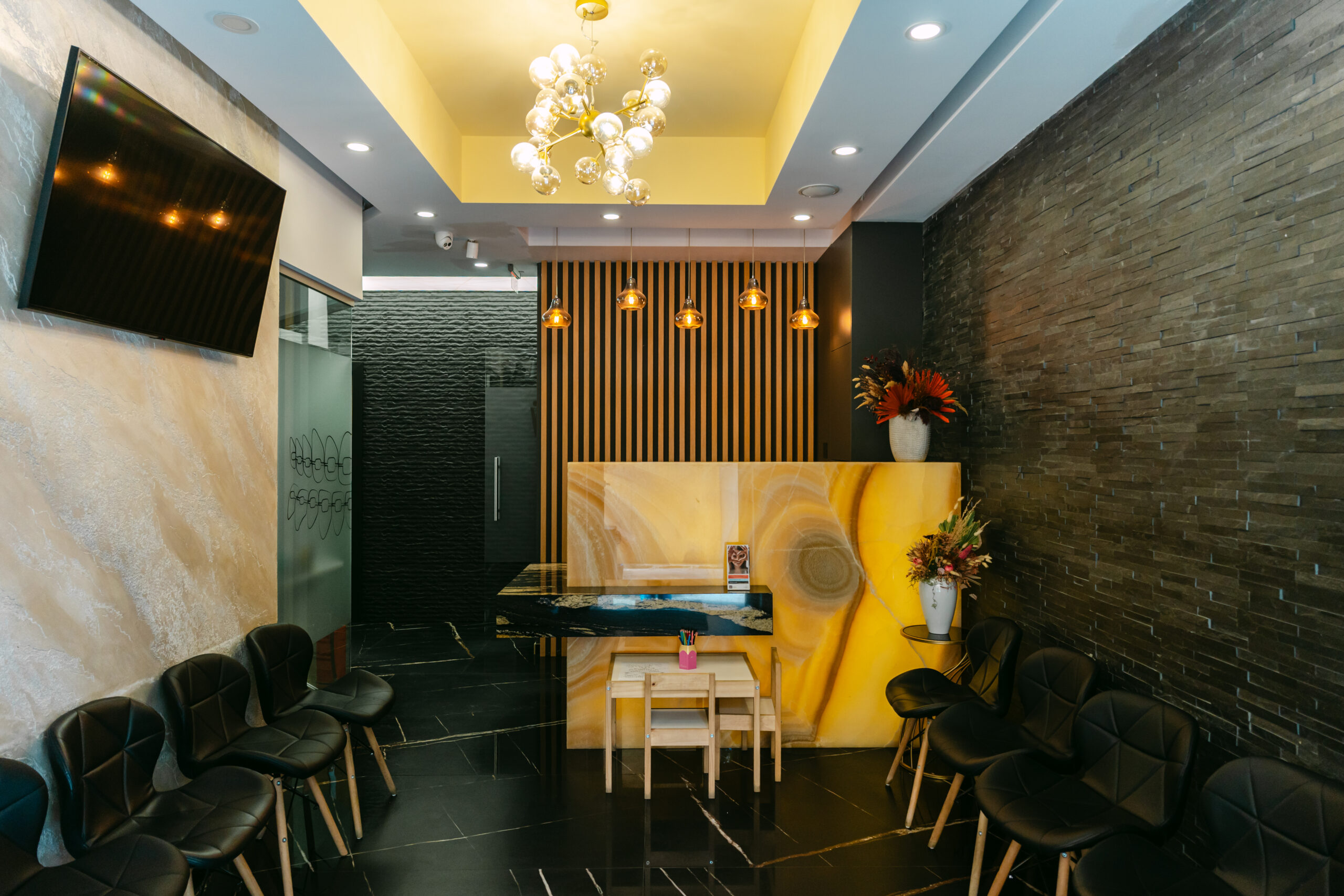 Cum să alegi un stomatolog de încredere în Iași și cum verifici reputația reală a unei clinici (P)