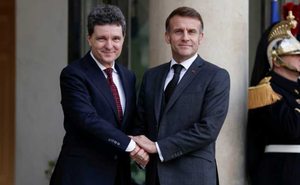  Președintele Nicușor Dan, primit de Emmanuel Macron la Palatul Elysee în cadrul vizitei de lucru din Franța VIDEO