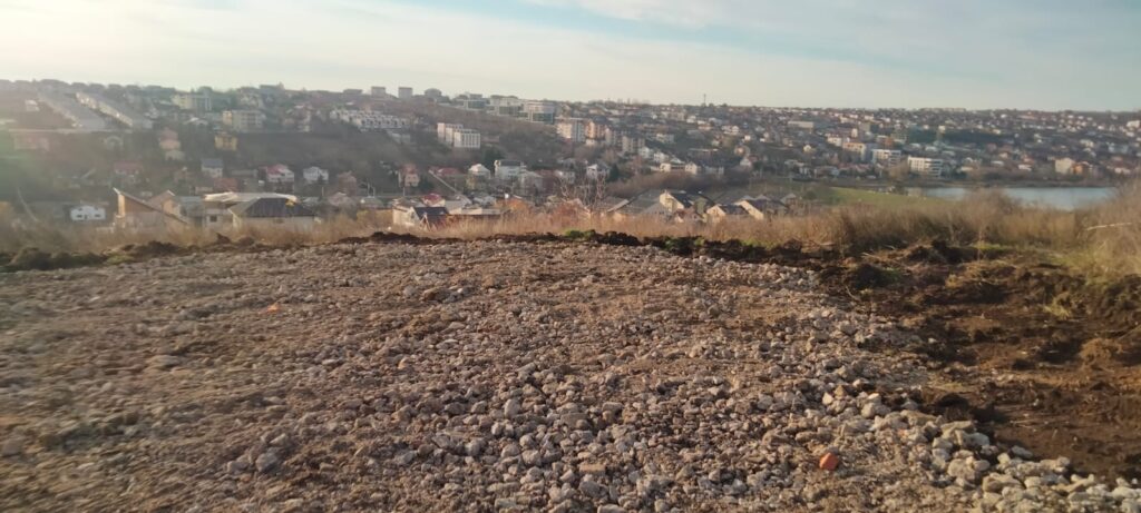  WhatsApp Image 2025-12-02 at 18.28.07