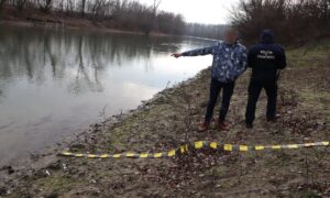 A pornit înot spre Germania. Basarabeanul care nu se dă dus de pe Prut: a fost prins din nou în încercarea de a trece granița spre Iași prin apă