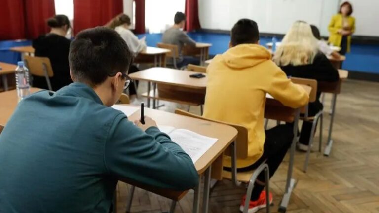 Luni încep simulările Evaluării Naționale și Bacalaureatului. Participă peste 13.000 de elevi din județul Iași