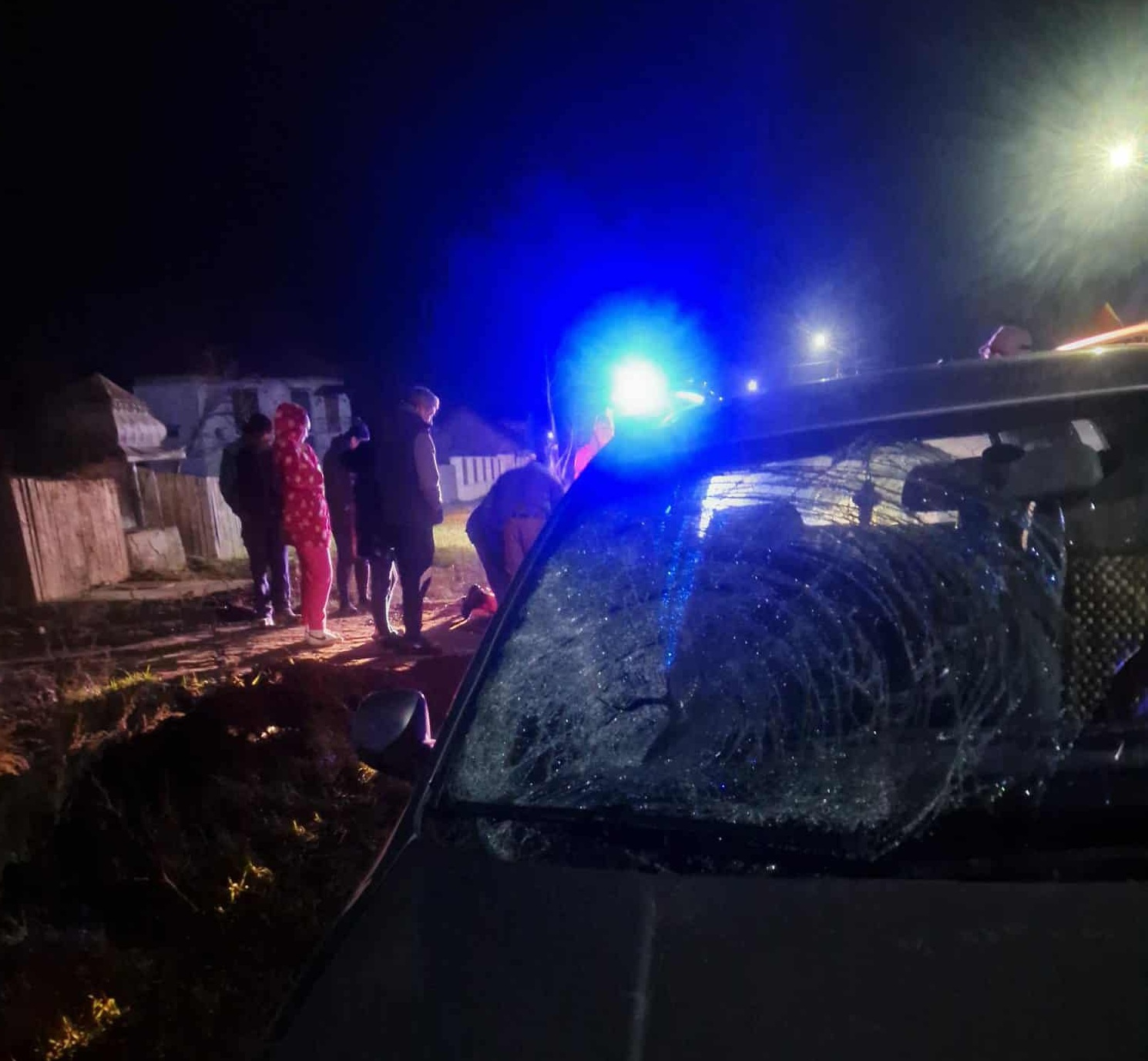 Accident mortal la Costuleni. De frică, șoferul s-a ascuns prin mulțimea adunată