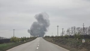 UPDATE/FOTO Două jerbe de fum care au speriat oamenii dintr-o comună ieșeană