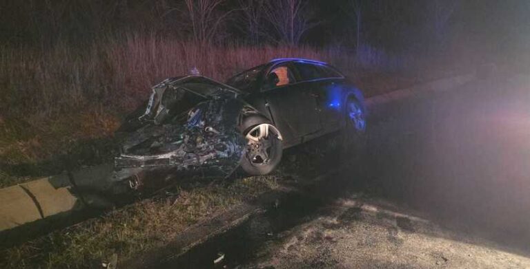 Accident grav la graniţa judeţelor Galaţi şi Vaslui. Trei persoane sunt rănite, una se află în stop cardio-respirator - FOTO