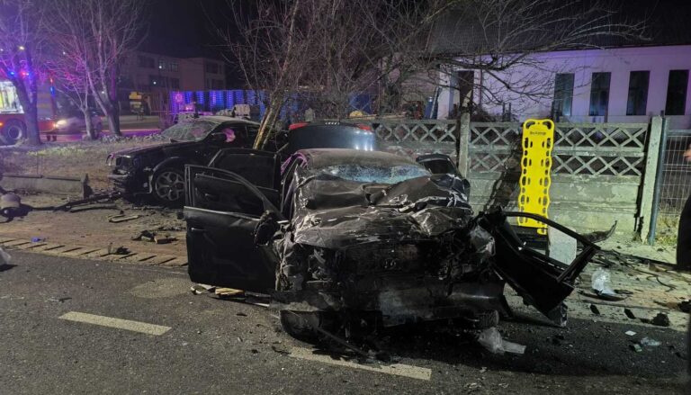 (VIDEO) Accident îngrozitor la Bistriţa-Năsăud, suprins de camere - Doi tineri au murit. Printre ei, o șoferiță nevinovată