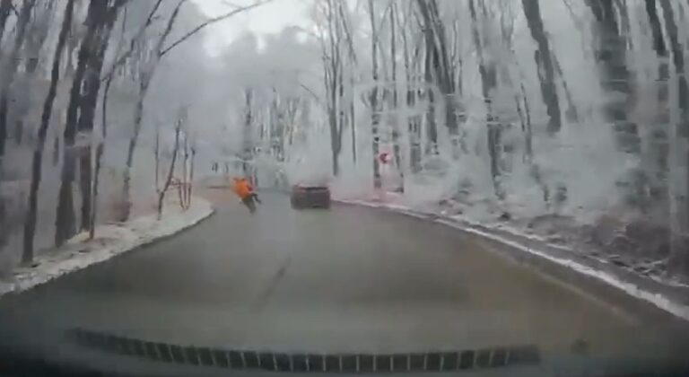 Accident mortal de motocicletă la Iași, în ajunul Crăciunului, surprins de o cameră de bord - VIDEO