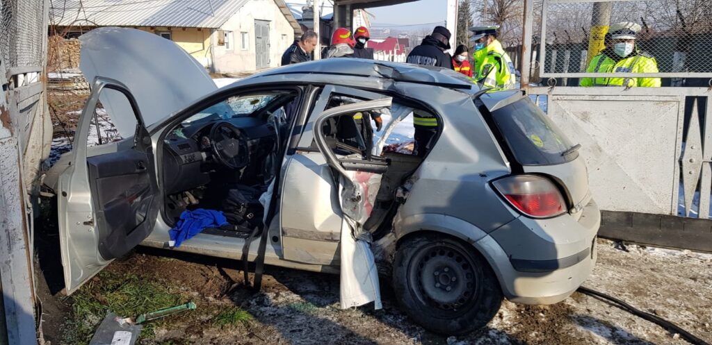  Accidentul cu trei morți de la Iași comis de solista de muzică populară: s-au cerut daune de peste 5 milioane de euro. C&acirc;t au aprobat judecătorii