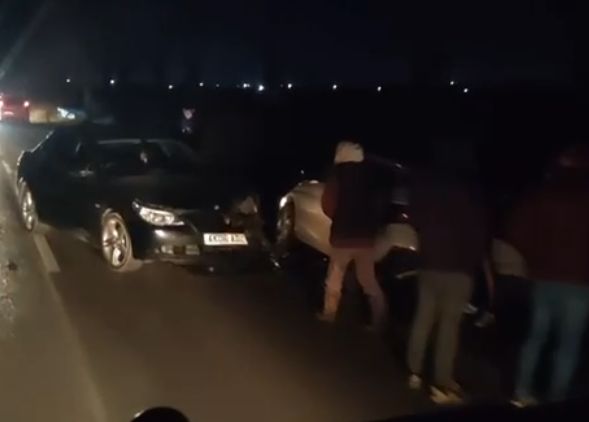  Coliziune în lanț la intrarea într-o comună din județul Iași – VIDEO