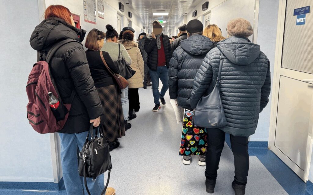  DIGITALIZARE FĂRĂ FINALIZARE | Platforma online a IRO pe care nu vrea să o folosească nimeni: doar 50 de accesări în trei ani. Unde sunt restul pacienților? Așteaptă câte 7 ore pe holuri