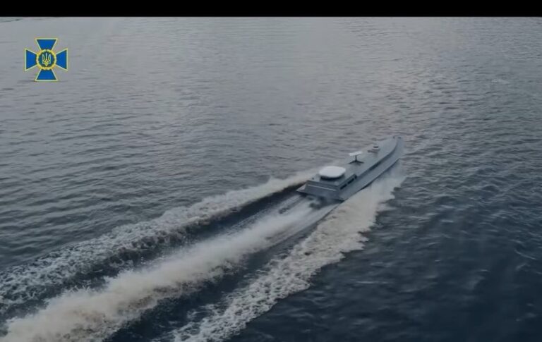 O dronă maritimă care amenința navigația în Marea Neagră a fost neutralizată de scafandrii militari