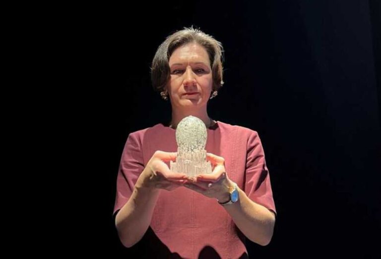 Un ou Fabergé rar atinge suma record de 22,9 milioane de lire sterline la o licitaţie din Londra