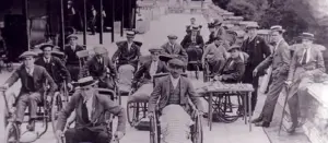 Invalizii ieșeni, în fruntea manifestației de la București pentru drepturi și pământ. Ce scria presa vremii, la Iași, acum 100 de ani