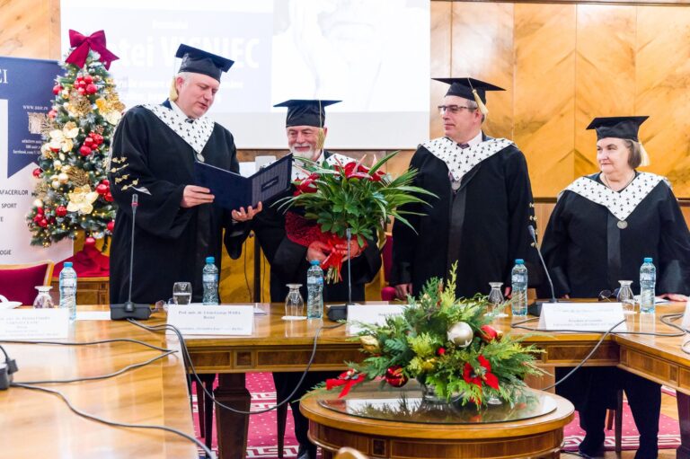 Scriitorul Matei Vișniec a primit titlul de Doctor Honoris Causa al UAIC Iași