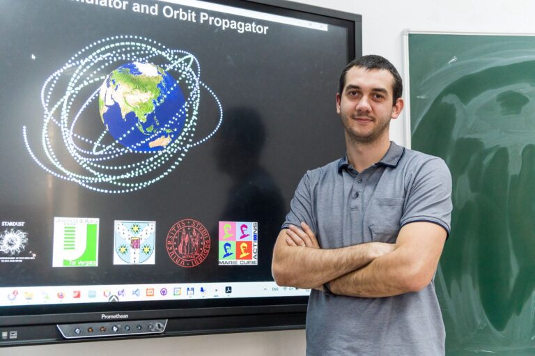 O soluție de matematică avansată dezvoltată la UAIC ar putea salva sateliții de coliziuni cu gunoi spațial