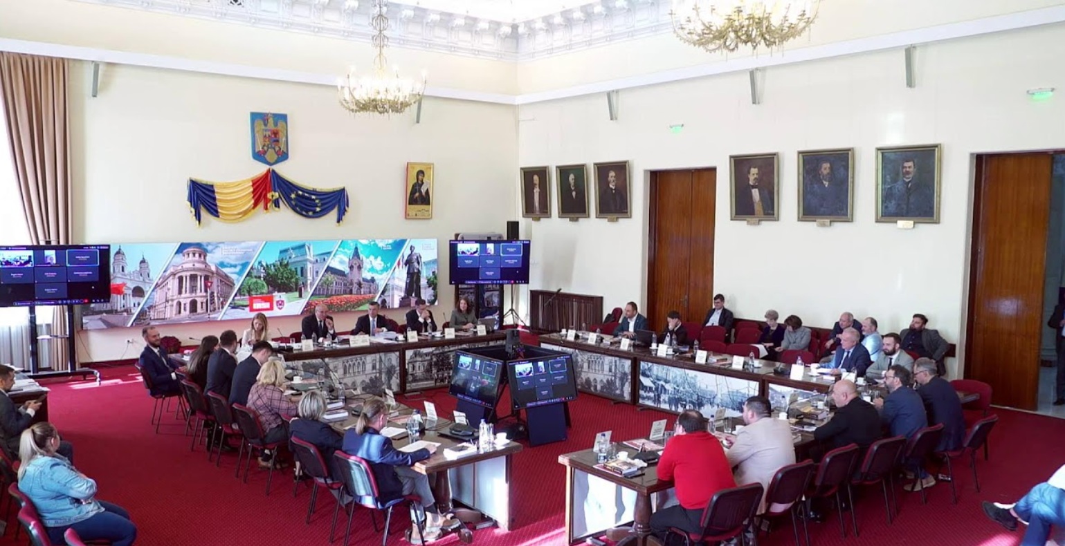 CATALOGUL CU NOTE AL ALEȘILOR - De la metrou în Iași la violență în familie. Starea orașului, în sesiunea de interpelări a ședinței Consiliului Local