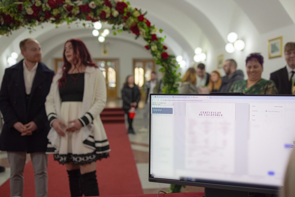  DIGITALIZARE FĂRĂ FINALIZARE | Certificatele digitale se tipăresc și se semnează de mână. Cum arată căsătoria „în cloud”, la un an de la implementarea unui proiect de 37 milioane de euro