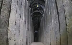 Israelul anunţă că a ucis aproximativ 40 de militanţi Hamas prinşi în tunelurile din Gaza