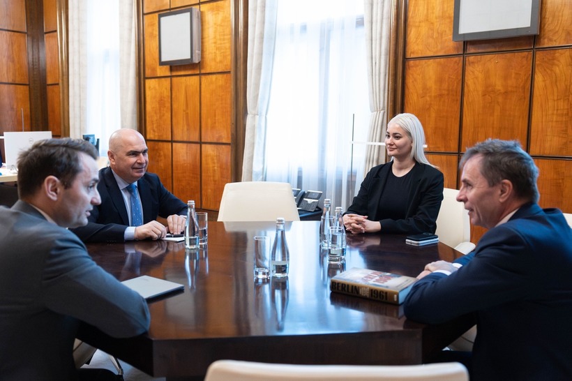  Premierul Ilie Bolojan a primit la Palatul Victoria o delegaţie a companiei Wizz Air, la solicitarea companiei