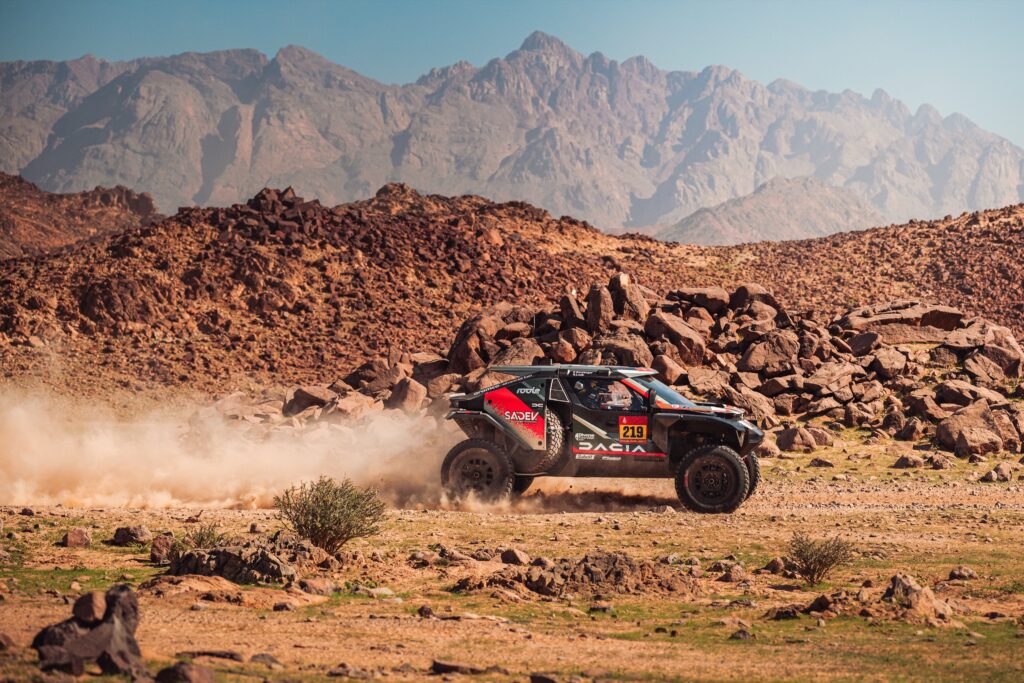  Constructorul român de autoturisme Dacia a câștigat celebrul Raliu Dakar!
