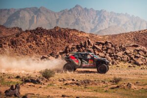 Constructorul român de autoturisme Dacia a câștigat celebrul Raliu Dakar!