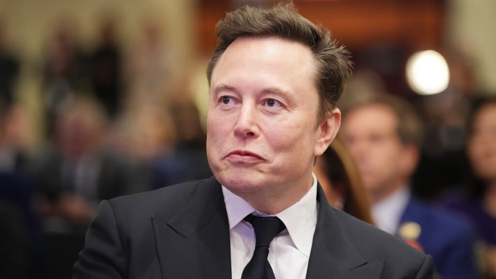  Elon Musk pariază că în maxim 20 de ani banii vor dispărea: munca devine hobby, iar roboții preiau lumea