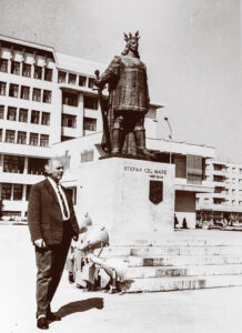 Statuia lui Ștefan cel Mare din Vaslui