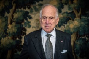 The Guardian: Miliardarul Ronald Lauder l-ar fi încurajat pe Trump să preia Groenlanda. A pus ochii pe litiu
