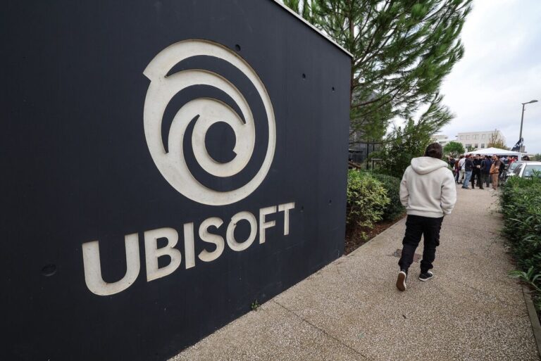 Un gigant al jocurilor video, cu 1.600 de angajați în România, sângerează la bursă: Ubisoft pierde 30% în câteva ore